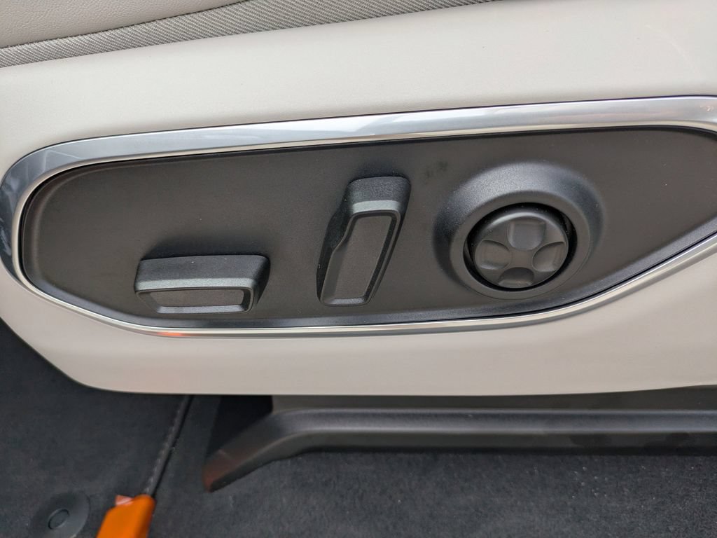 New 2026 Jeep Grand Wagoneer L Limited AWD/4WD image 27