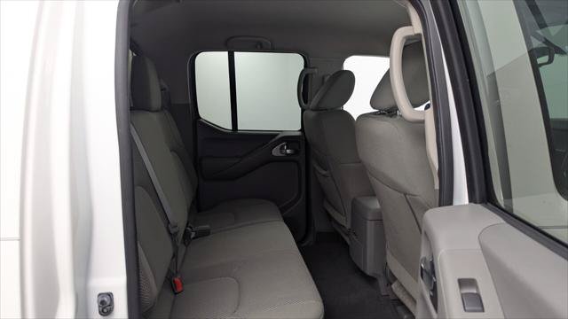 Used 2021 Nissan Frontier SV w/ Midnight Edition Floor Mats AWD/4WD image 19