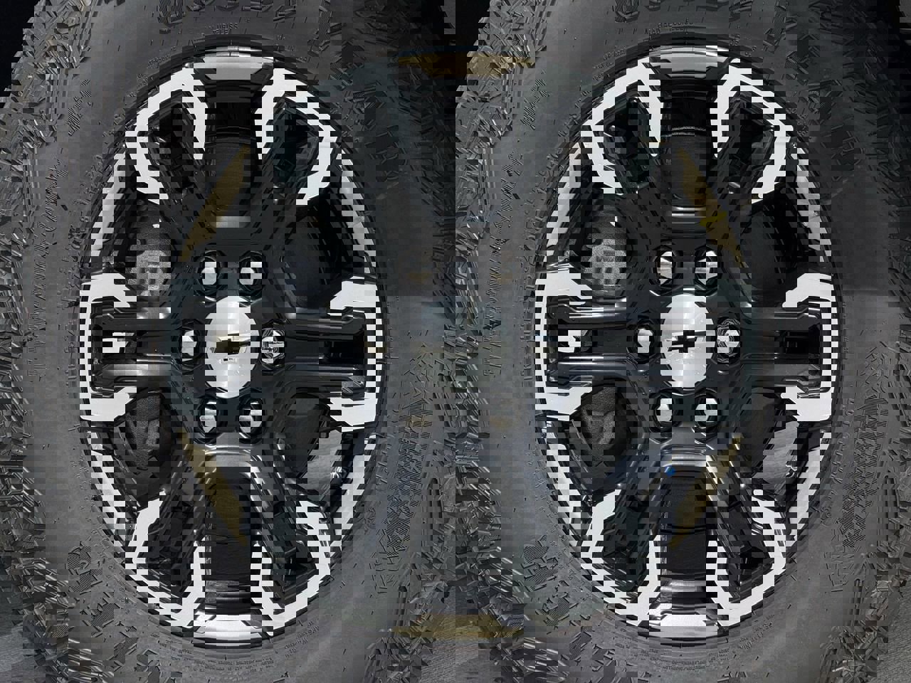 New 2026 Chevrolet Silverado 1500 ZR2 image 9