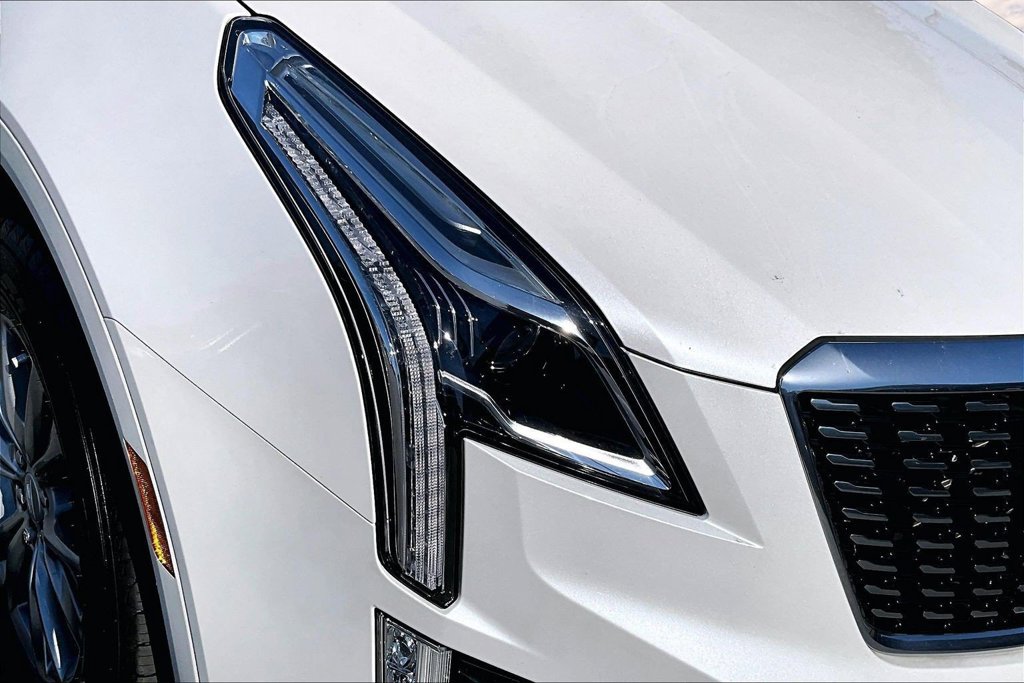 Certified 2022 Cadillac XT5 Premium Luxury FWD image 31