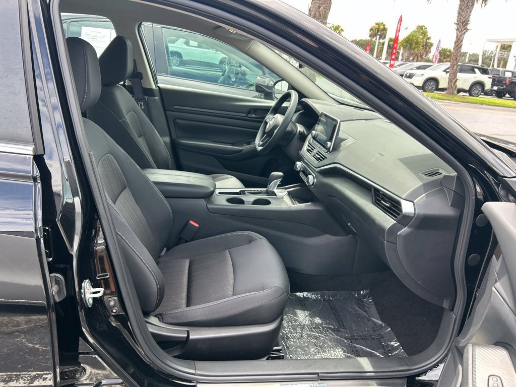 Certified 2025 Nissan Altima 2.5 S FWD image 40