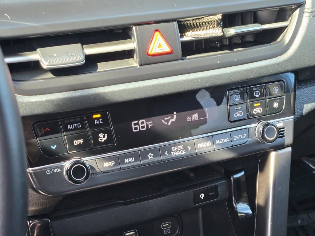 Used 2024 Kia Seltos EX image 27