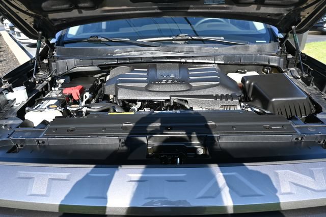 Used 2024 Nissan Titan SV AWD/4WD image 15
