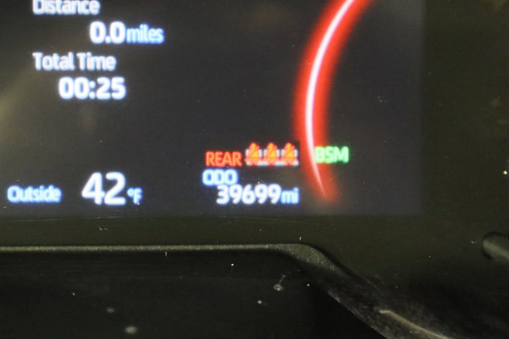 Used 2025 Toyota RAV4 XLE Premium image 37