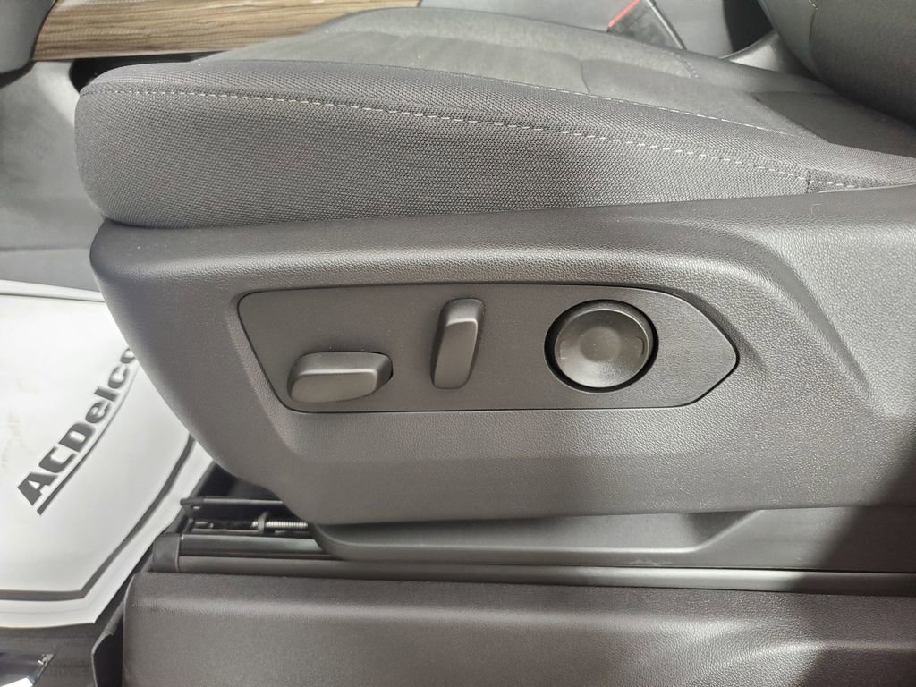 New 2026 Chevrolet Silverado 1500 LT AWD/4WD image 11