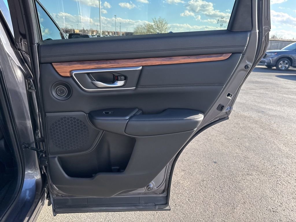 Used 2020 Honda CR-V Touring image 38