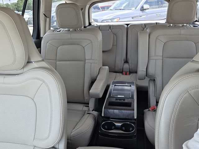 Used 2021 Lincoln Aviator Reserve w/ Equipment Group 201A AWD/4WD image 19