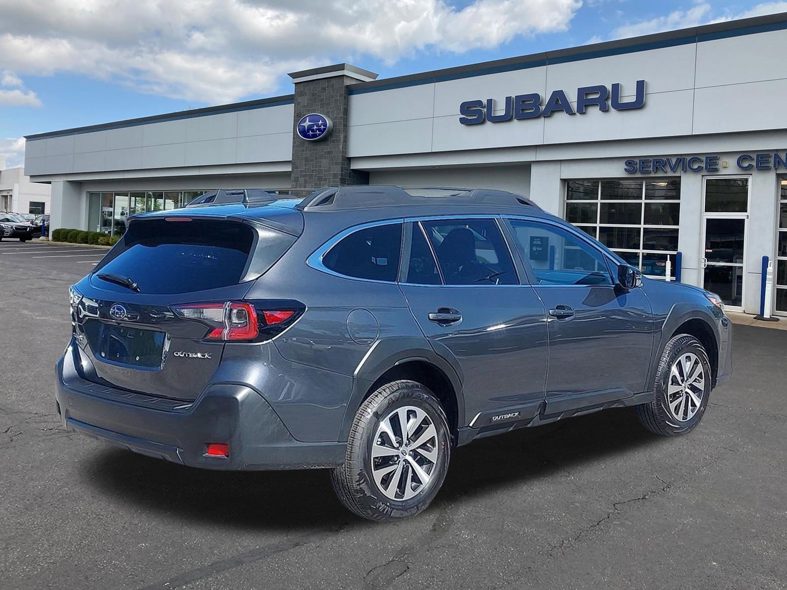 Certified 2025 Subaru Outback Premium AWD/4WD image 7