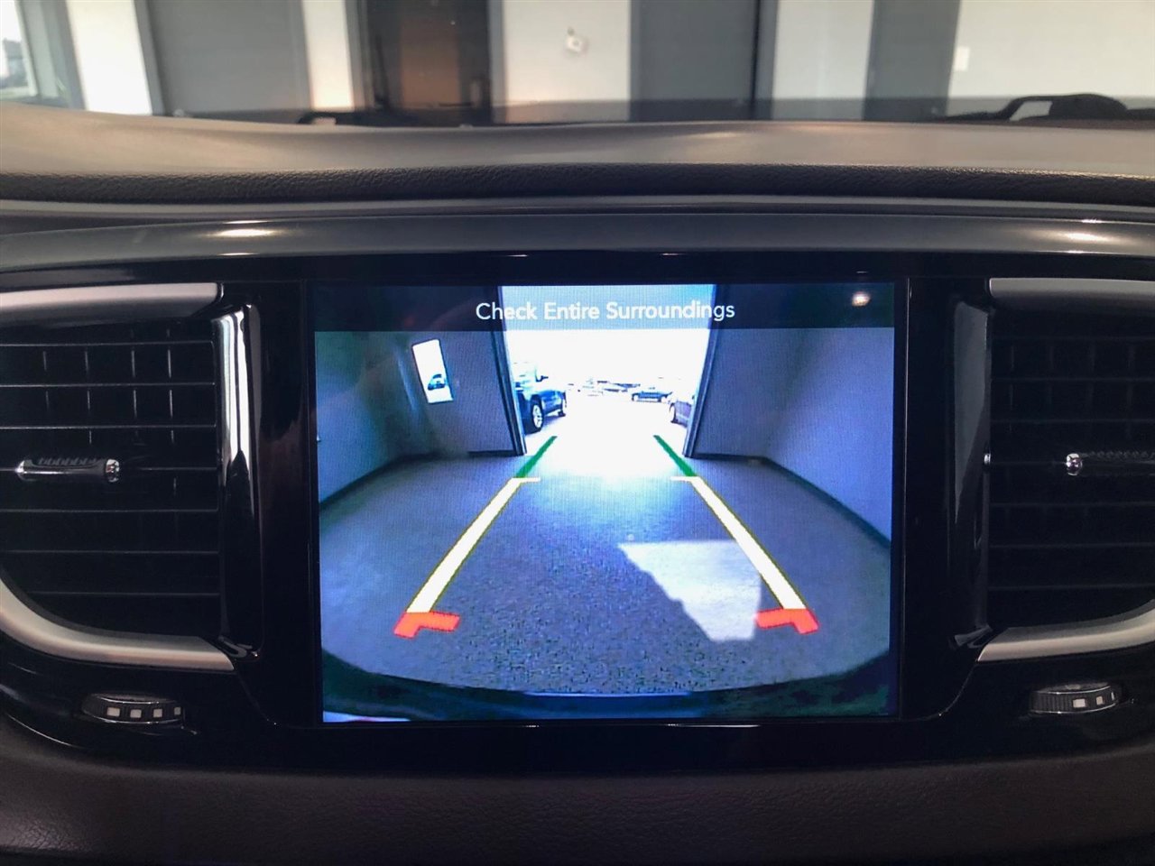 Used 2017 Chrysler Pacifica Touring w/ Tire & Wheel Group image 18