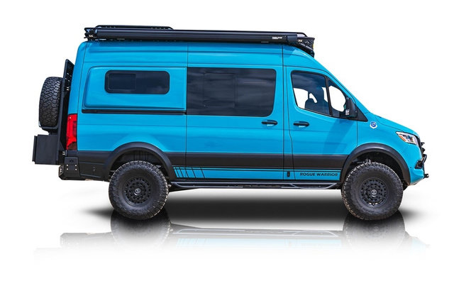 Used 2024 Mercedes-Benz Sprinter 2500 w/ Parking Package image 2
