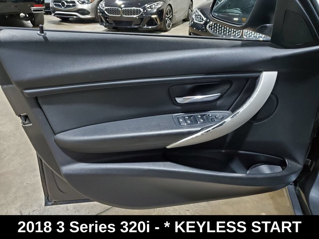 Used 2018 BMW 320i Sedan RWD image 8