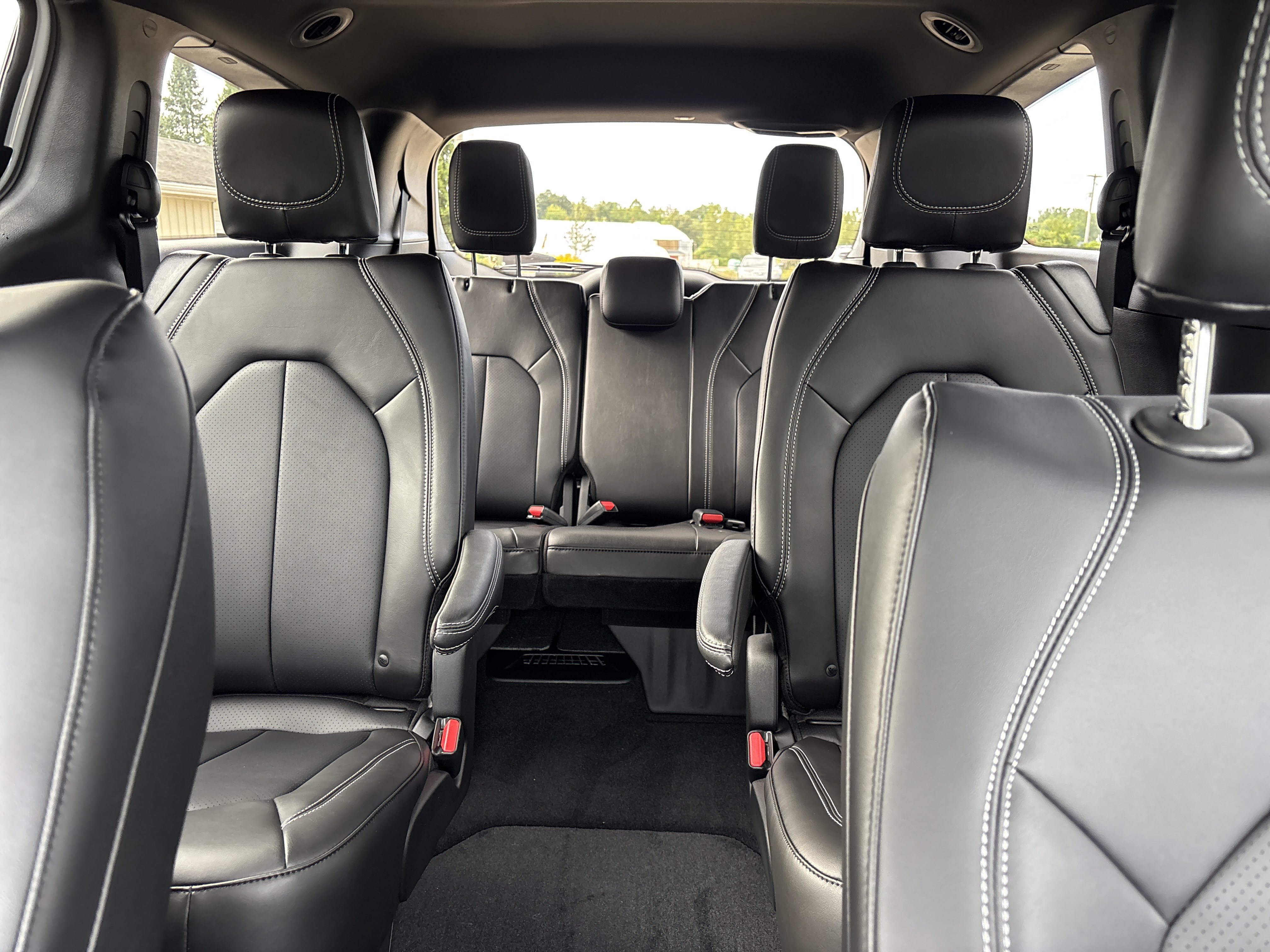 New 2027 Chrysler Pacifica LX FWD image 33