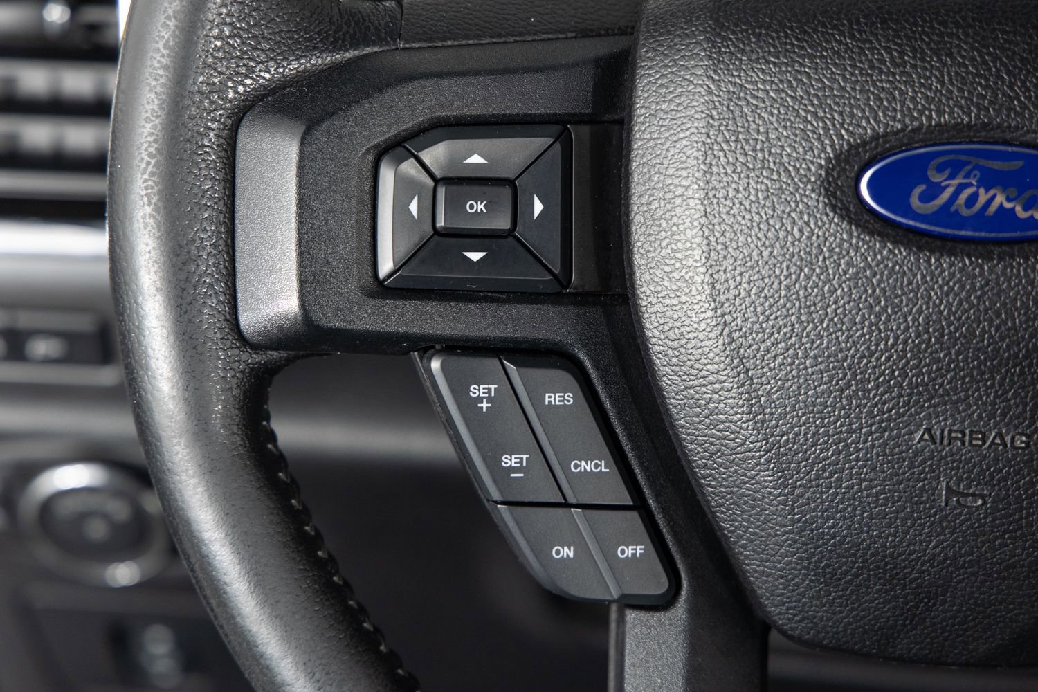 Used 2015 Ford F150 XLT w/ Equipment Group 302A Luxury image 30