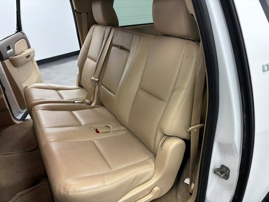 Used 2014 Chevrolet Suburban LTZ image 40