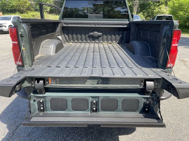 New 2026 Chevrolet Silverado 2500 ZR2 w/ LPO, Dark Essentials Package AWD/4WD image 25