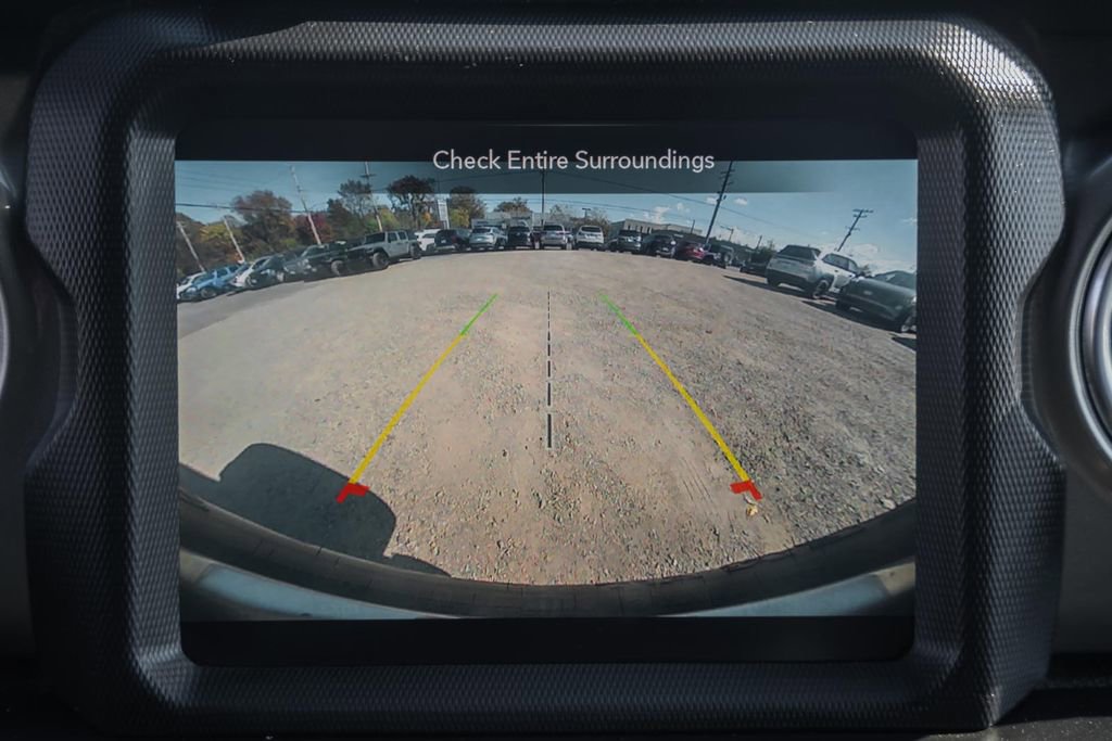 Used 2020 Jeep Wrangler Unlimited Sahara image 42