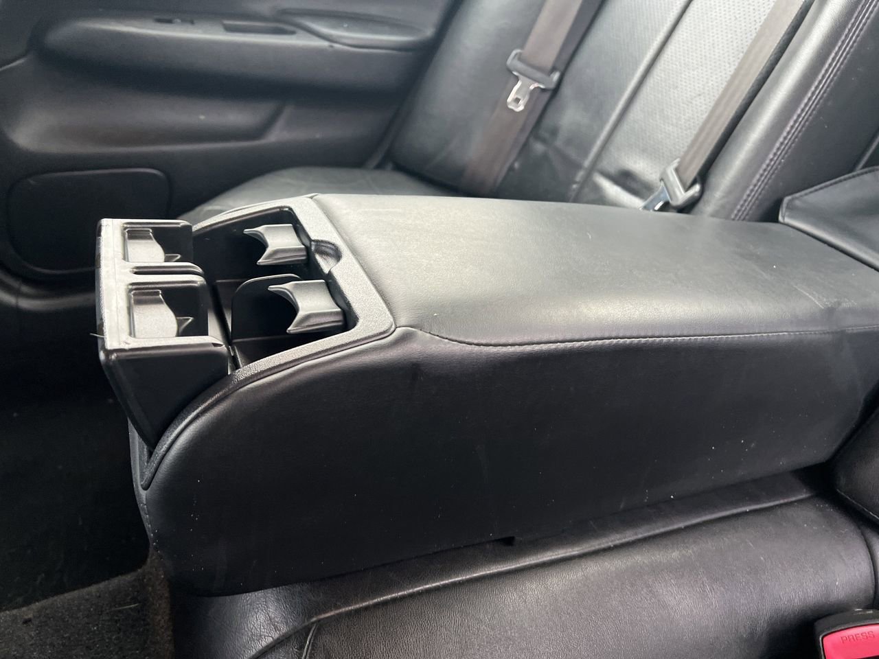 Used 2013 INFINITI G37 x w/ Premium Pkg image 30