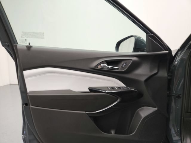 New 2026 Chevrolet Trax LT w/ LT Convenience Package FWD image 28