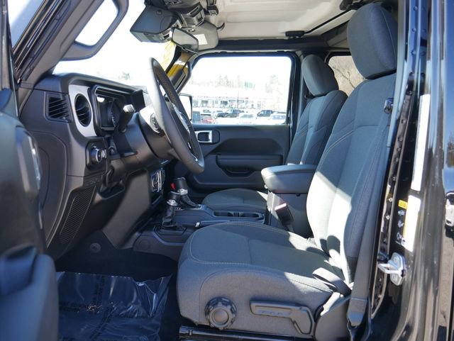 Used 2024 Jeep Wrangler Sport S image 12
