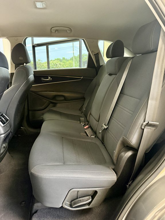 Used 2018 Kia Sorento L FWD image 17