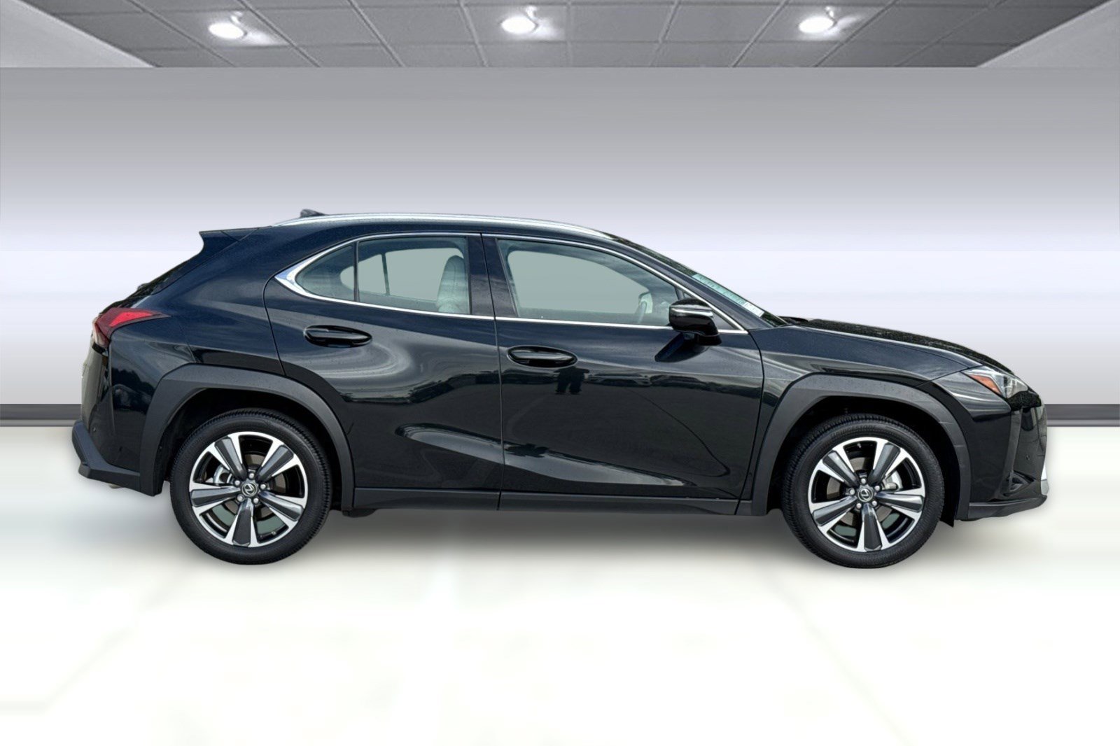 Used 2024 Lexus UX 250h FWD image 8