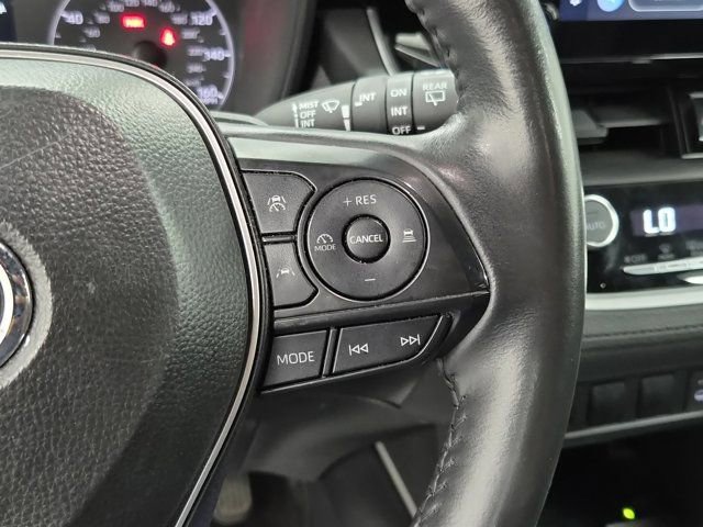 Used 2024 Toyota Corolla Cross SE image 25