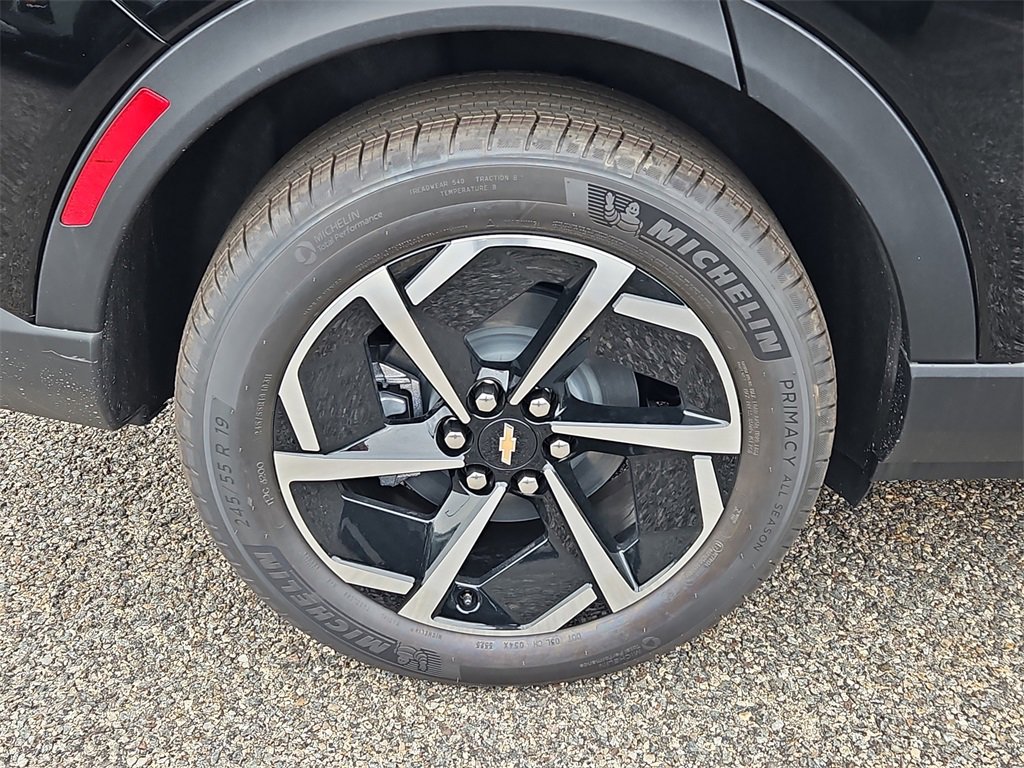 New 2026 Chevrolet Equinox EV LT image 4