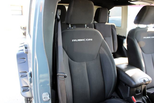Used 2015 Jeep Wrangler Unlimited Rubicon AWD/4WD image 34