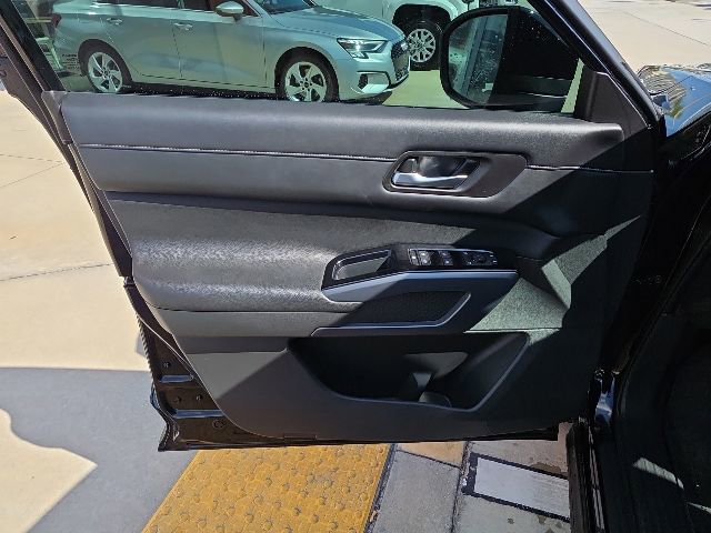 Used 2024 Nissan Pathfinder SL w/ Cargo Package FWD image 11