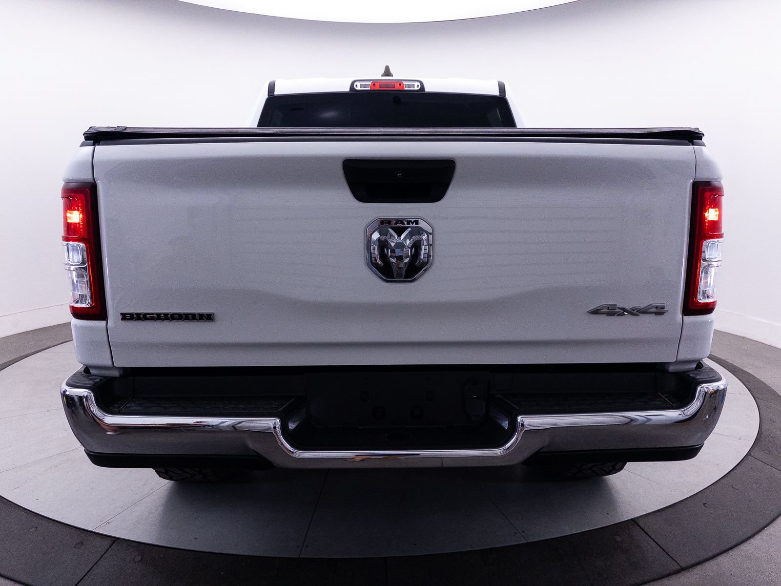 Used 2023 RAM 1500 4x4 Crew Cab image 18