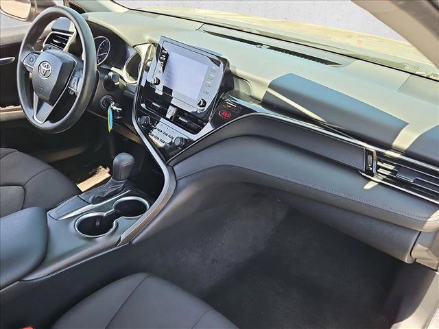 Used 2021 Toyota Camry LE w/ Carpet Mat Package (TMS) FWD image 27