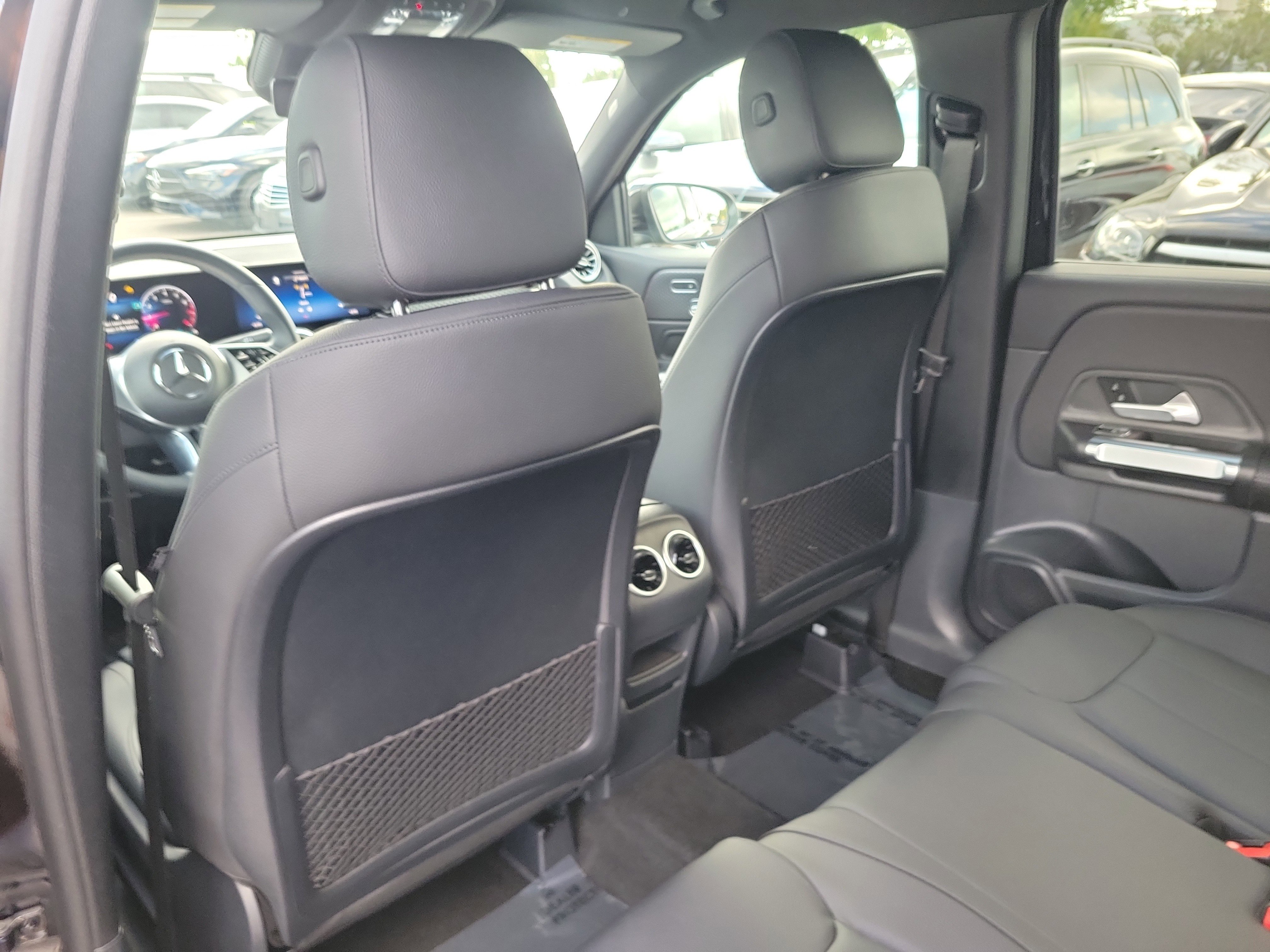 Certified 2025 Mercedes-Benz GLB 250 image 10