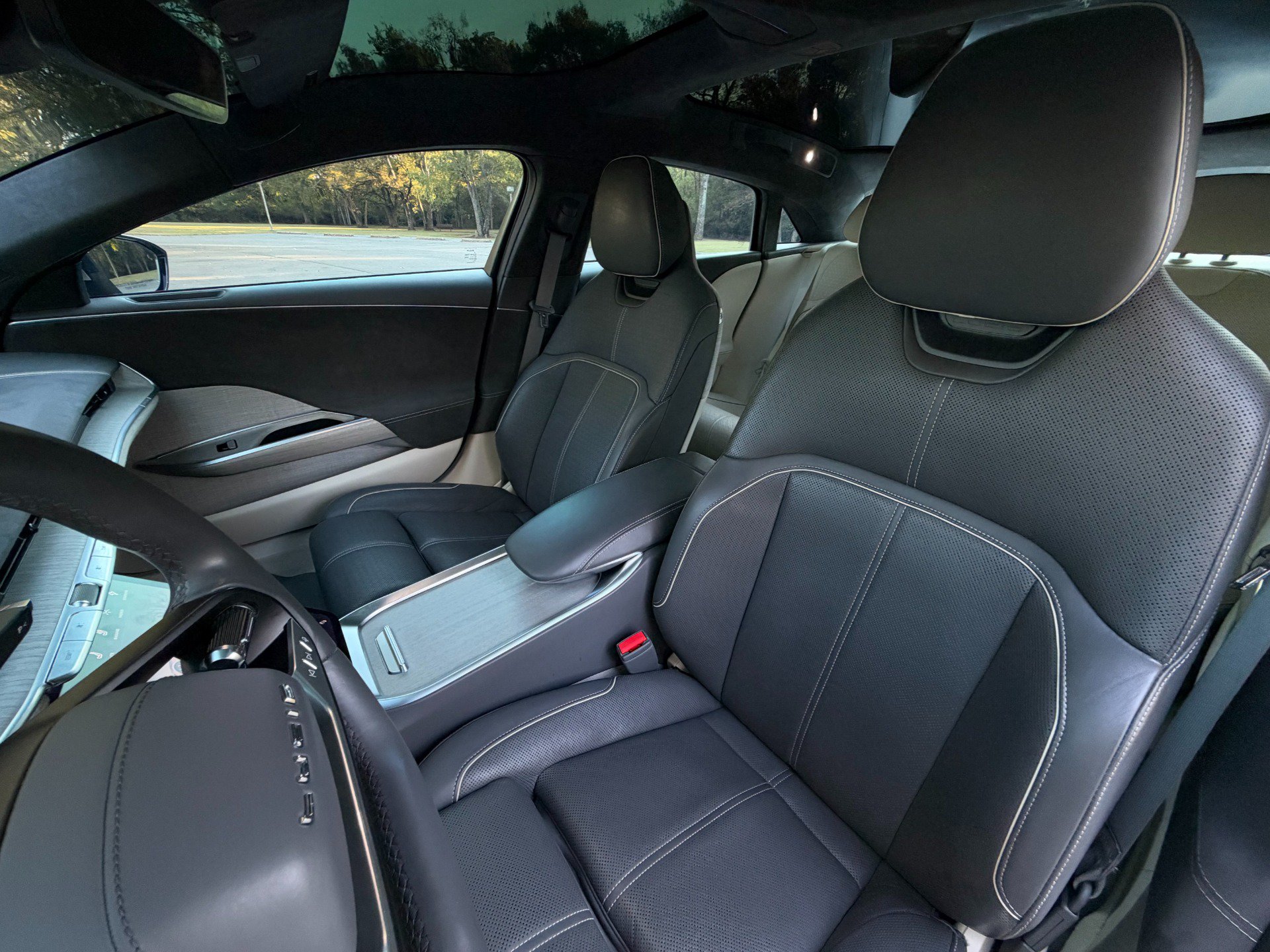 Used 2022 Lucid Air Dream Edition AWD/4WD image 10
