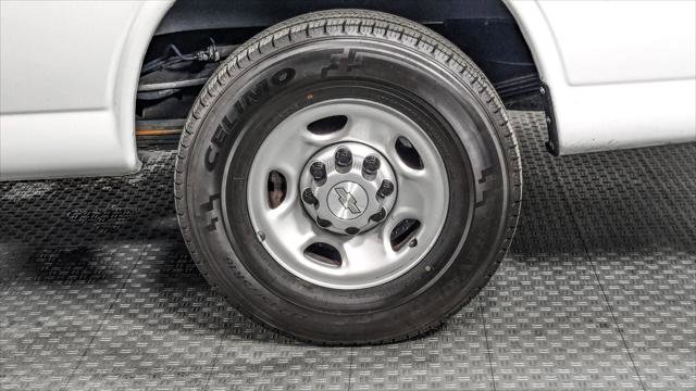 Used 2023 Chevrolet Express 3500 LT w/ LT Preferred Equipment Group RWD image 30