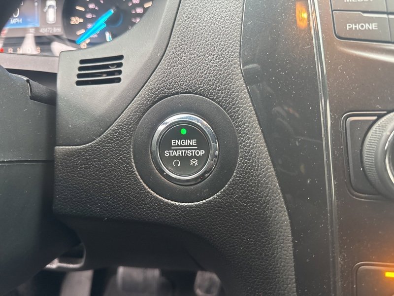 Used 2019 Ford Explorer XLT image 13