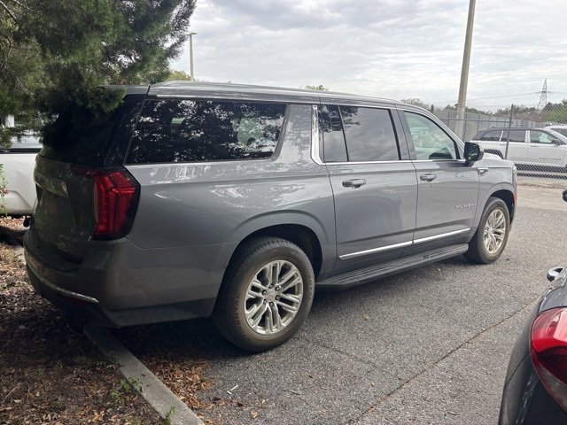 Used 2021 GMC Yukon XL SLT w/ Rear Media and Nav Package image 3