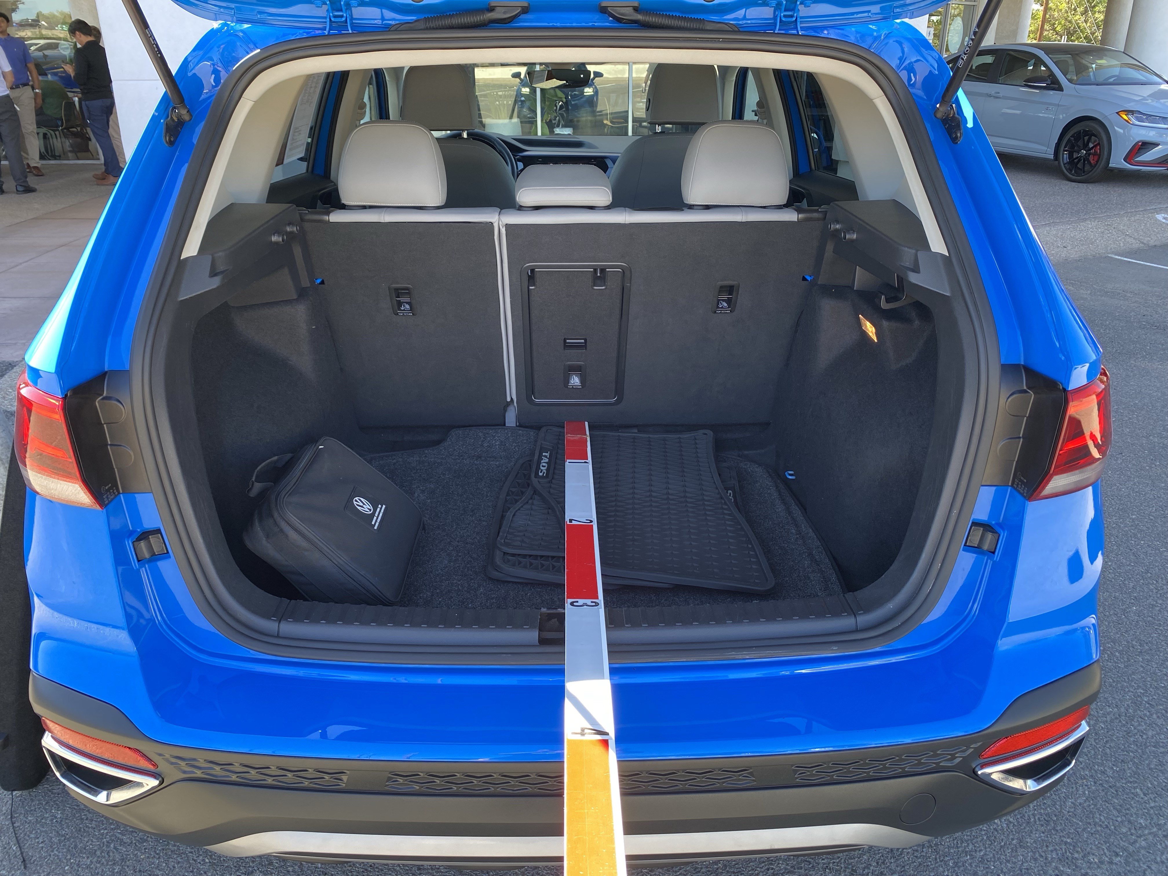 Certified 2023 Volkswagen Taos SE w/ Panoramic Sunroof Package FWD image 18