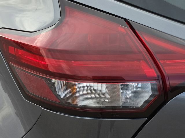 Used 2023 Nissan Kicks SR w/ Interior Electronics Package image 9