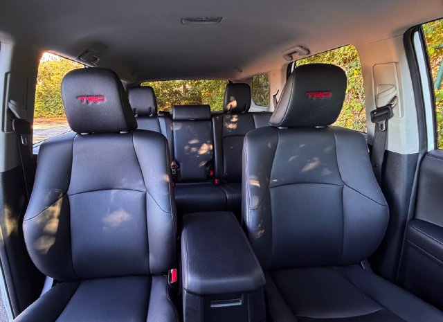 Used 2024 Toyota 4Runner TRD Off-Road Premium AWD/4WD image 32