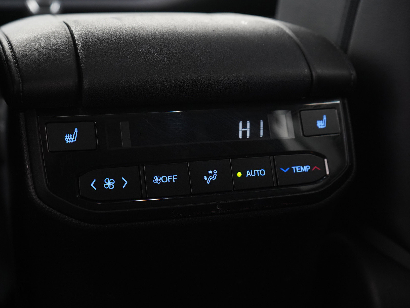Used 2020 Toyota Highlander Platinum AWD/4WD image 17