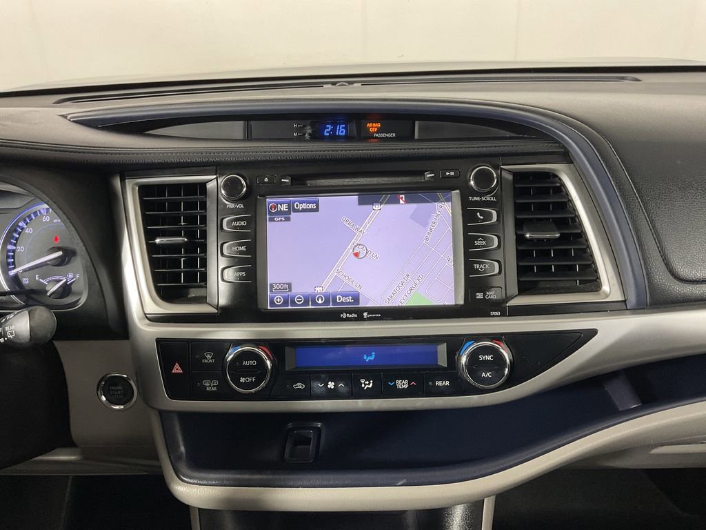 Used 2014 Toyota Highlander XLE image 14