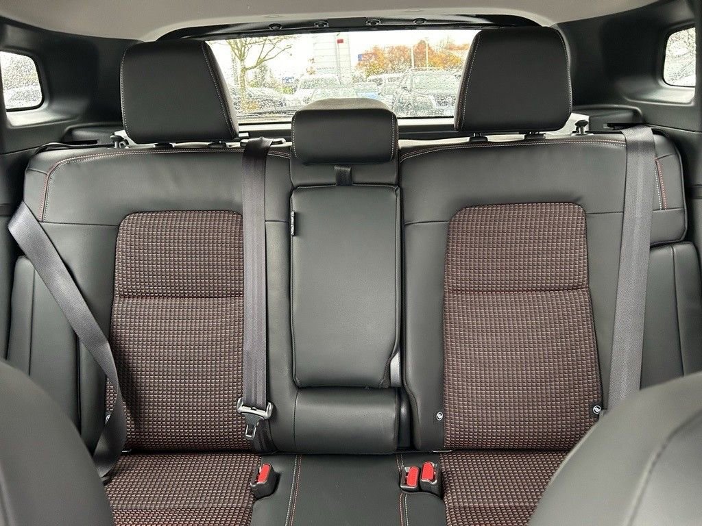 New 2025 Nissan Kicks SR w/ Illumination Package image 19