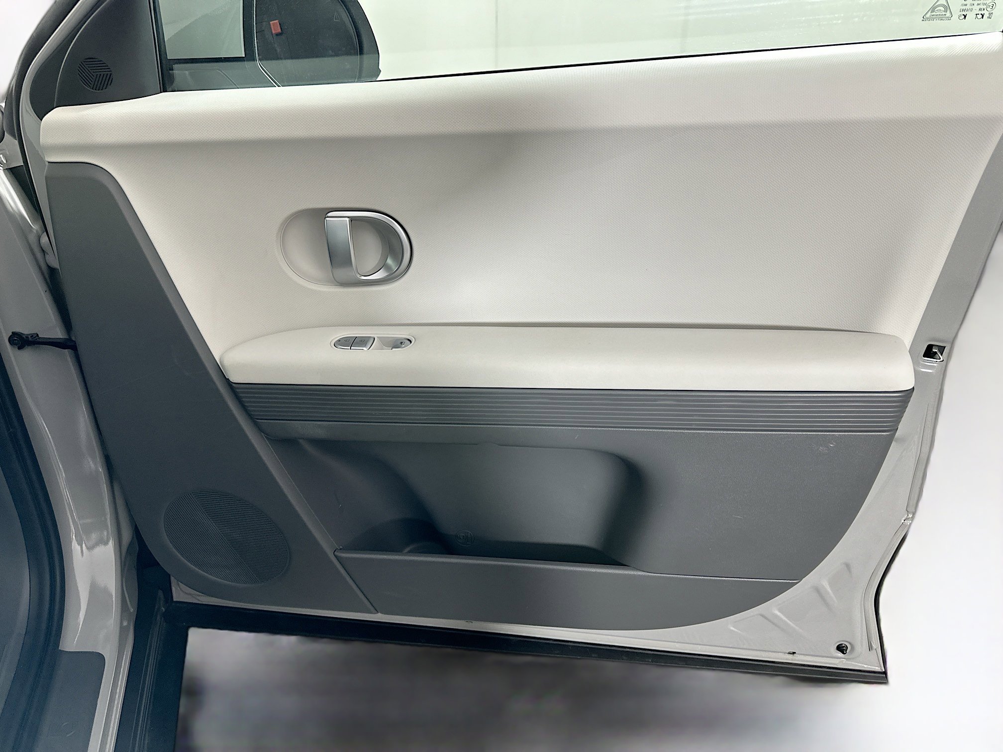 Used 2024 Hyundai Ioniq 5 SEL RWD image 32
