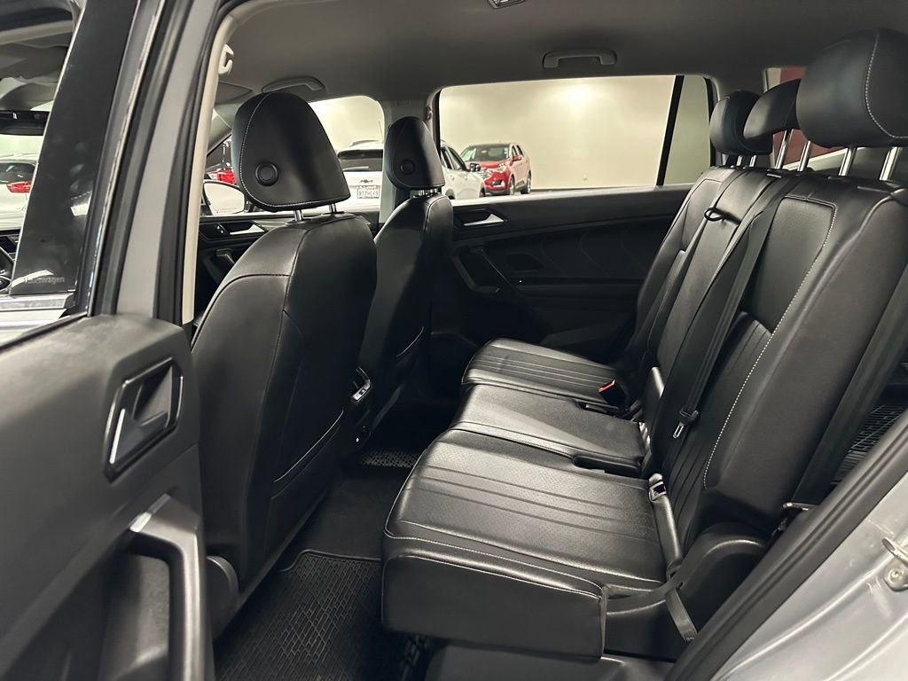 Used 2022 Volkswagen Tiguan SE FWD image 26