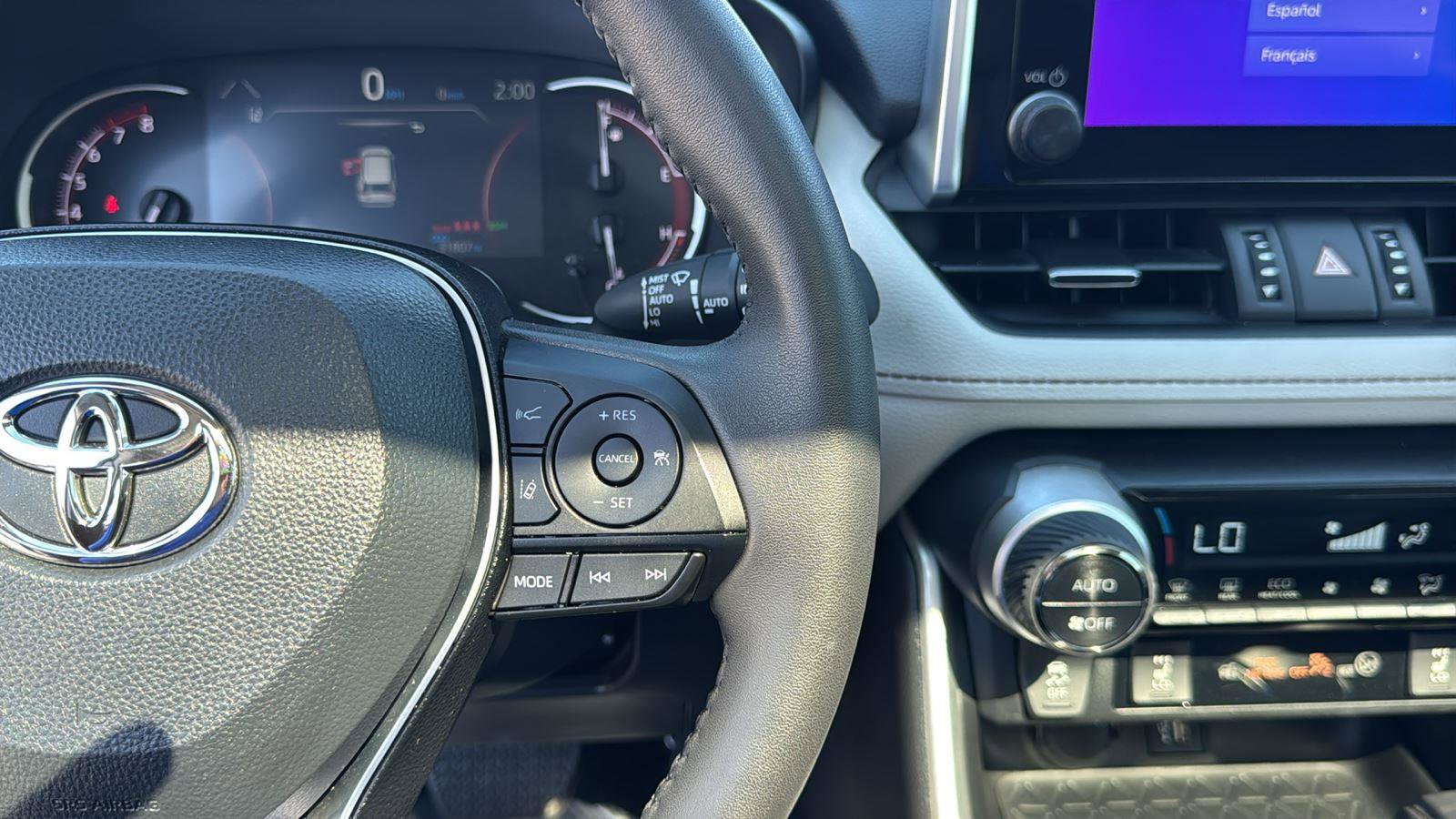 Used 2023 Toyota RAV4 XLE Premium image 17