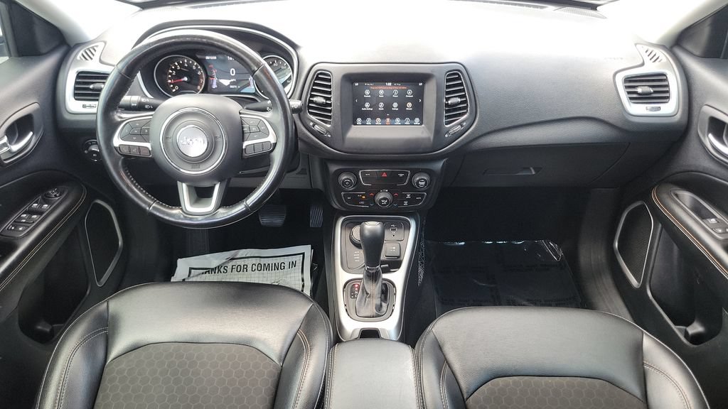 Used 2019 Jeep Compass Latitude w/ Popular Equipment Group AWD/4WD image 11