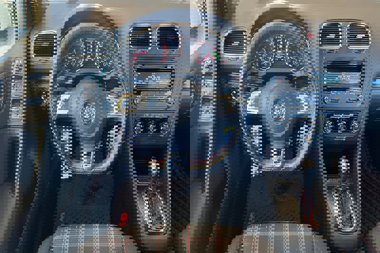 Used 2012 Volkswagen GTI 4-Door image 15