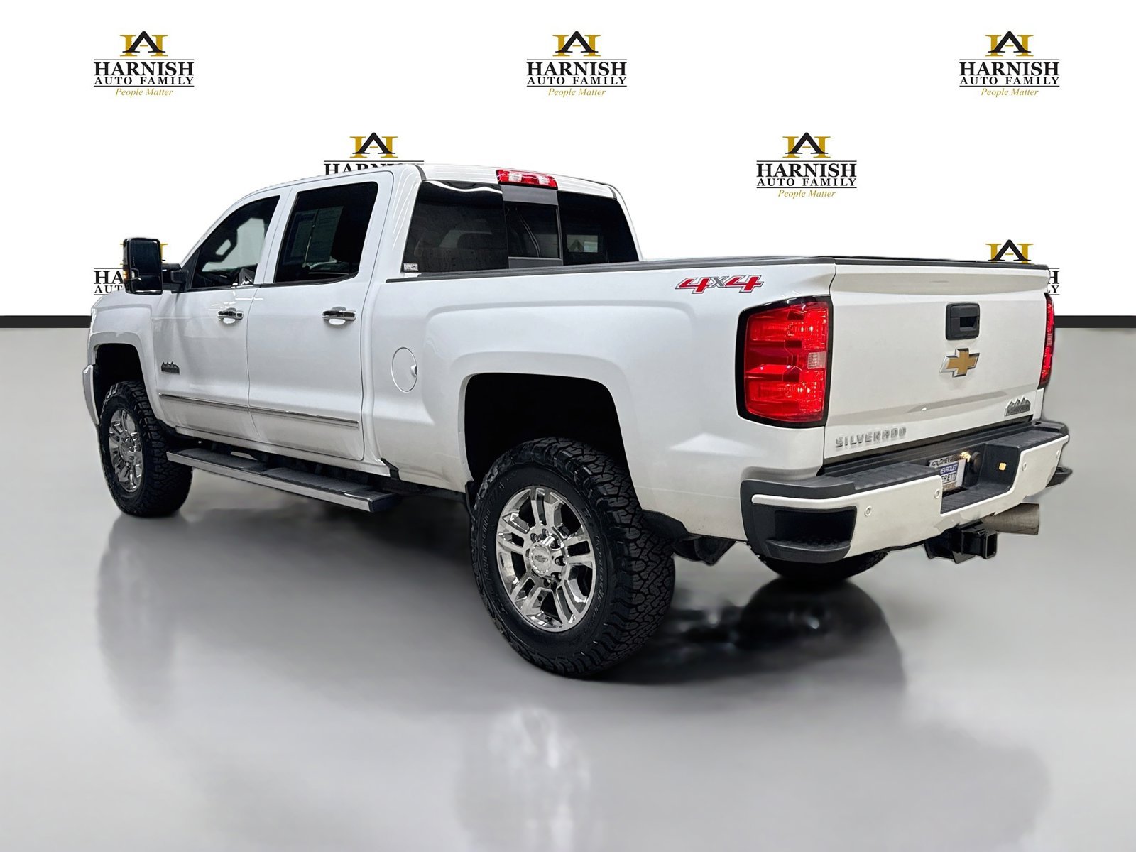 Used 2017 Chevrolet Silverado 2500 High Country w/ Duramax Plus Package AWD/4WD image 9