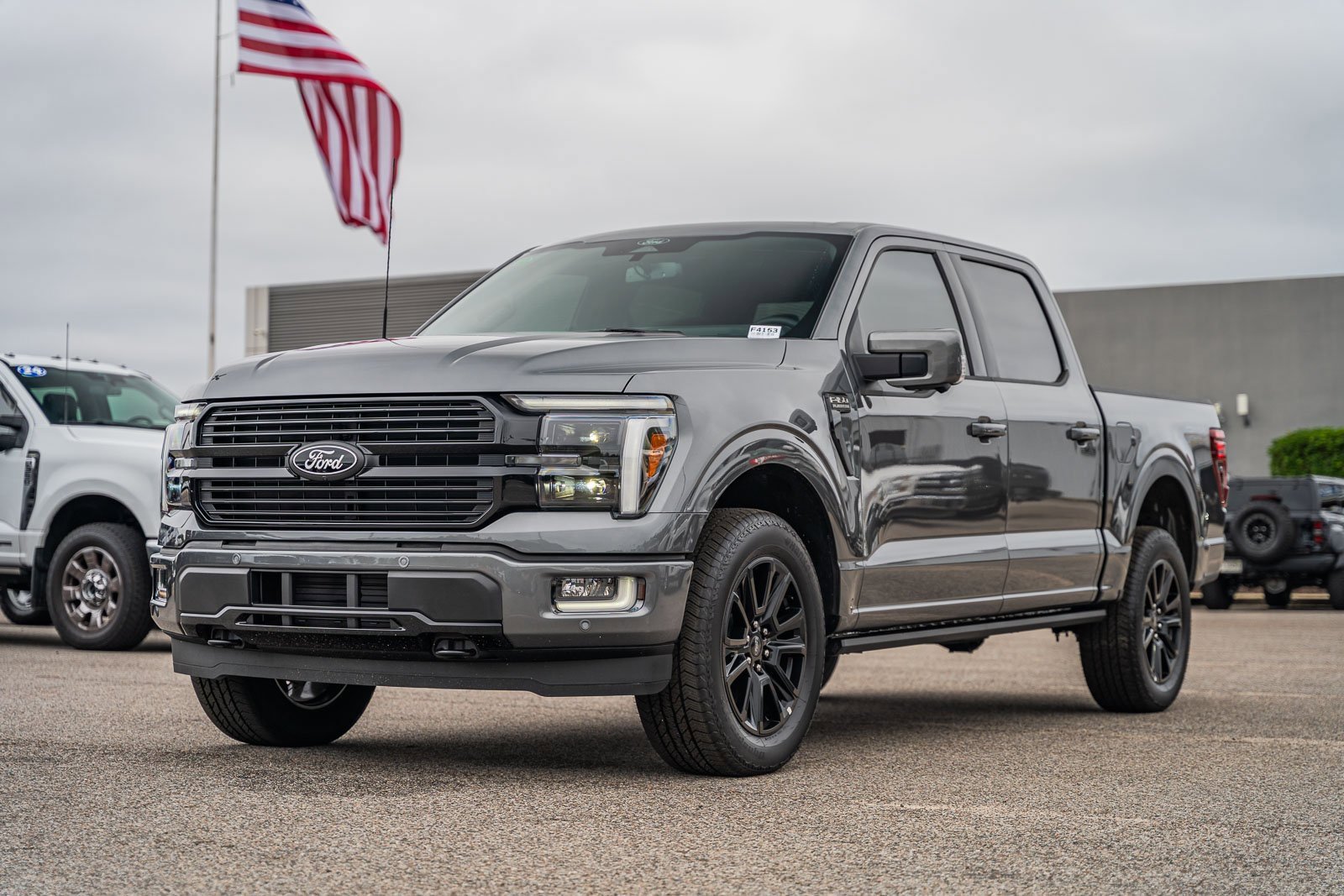 New 2025 Ford F150 Platinum w/ Equipment Group 702A High image 4
