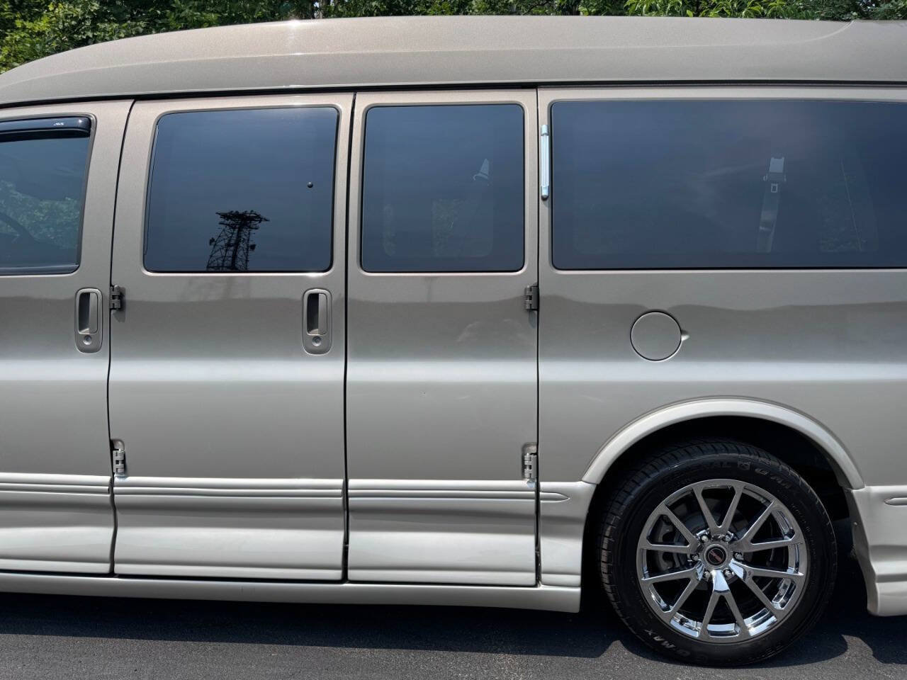 Used 2014 GMC Savana 1500 RWD image 10